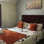 Kirkstall Guest House
